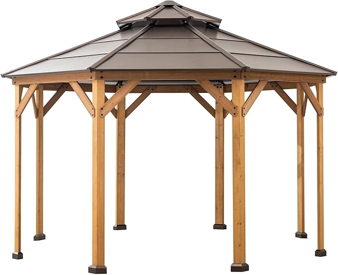 71CCOdZDGuL._AC_SX679 Sunjoy Nebraska Collection 13 Ft. x 13 Ft. Gazebo octogonal encadré de Cèdre avec toit rigide en acier à 2 niveaux Sunjoy Brown Other – Bild 1
